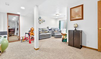 2403 W AMERICAN Dr, Neenah, WI 54956