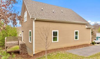 7 Berry Crest Ln, Arden, NC 28704