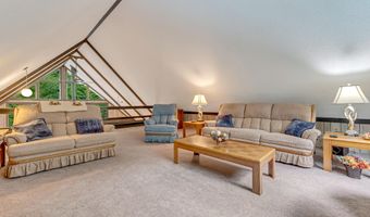 11 Carmen Gln, Albrightsville, PA 18210