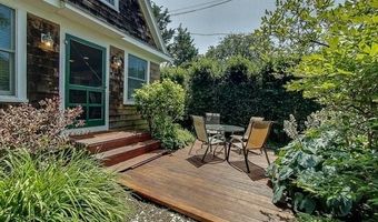 25 Warren Ave, Middletown, RI 02842