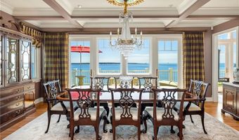 737 Boston Neck Rd, Narragansett, RI 02882