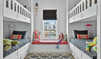 1013 St John Ct, Rockport, TX 78382