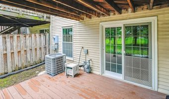 44049 FERNCLIFF Ter, Ashburn, VA 20147