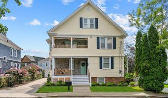 20 Summer St 2, Newport, RI 02840