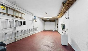 73 Oakwood St, Albany, NY 12208