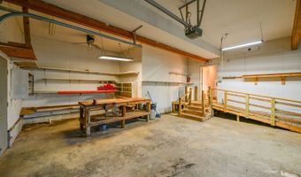 6300 Jonathan Ln, Albany, OH 45710