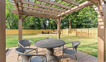 402 SW 11th St, Bentonville, AR 72712