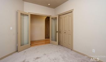 5862 N Bremerton Pl, Boise, ID 83714