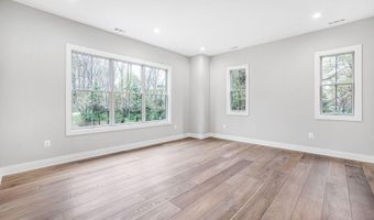 8525 RALEIGH Ave, Annandale, VA 22003