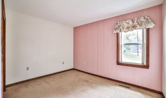 831 Robin Rd, Amherst, NY 14228