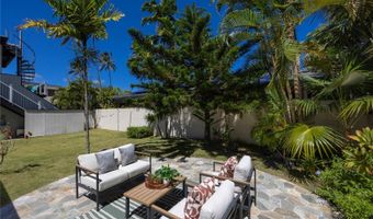 61 Kai One Pl, Kailua, HI 96734