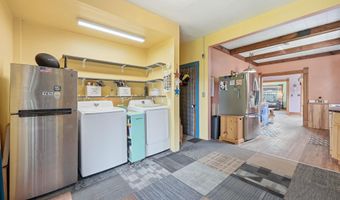329 W 5th St, Auburn, IN 46706