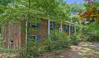 8604 ARDFOUR Ln, Annandale, VA 22003