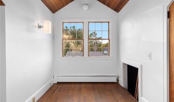28 John St, Newport, RI 02840