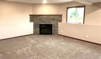 905 24th Ave NW, Austin, MN 55912