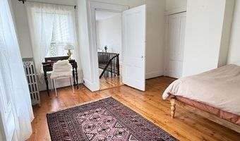 58 Oak St, Brattleboro, VT 05301