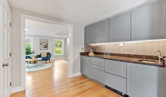 30 Paul Revere Rd, Acton, MA 01720
