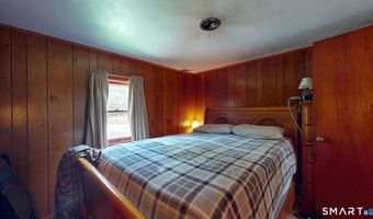 90 Water St, Chester, CT 06412