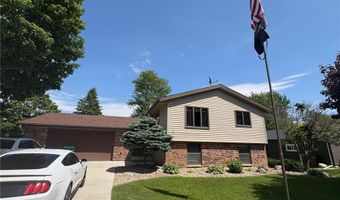 1918 Bayview Dr, Albert Lea, MN 56007