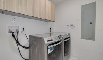 1020 SUNSET POINT Rd 213, Clearwater, FL 33755