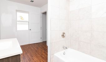 235 W 10 St, Laurel, DE 19956