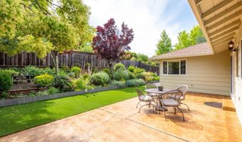 7362 Oakmont Dr, Santa Rosa, CA 95409