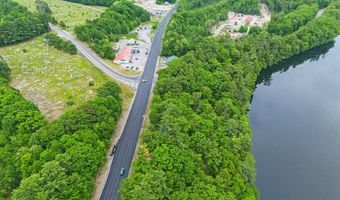 915 Augusta Rd, Belgrade, ME 04917