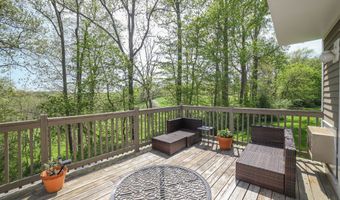 53 Brushy Plain Rd APT 5A, Branford, CT 06405