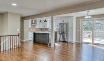 825 Old Hartford Rd, Colchester, CT 06415