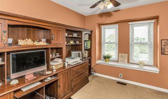 4 Victoria Dr, Amityville, NY 11701