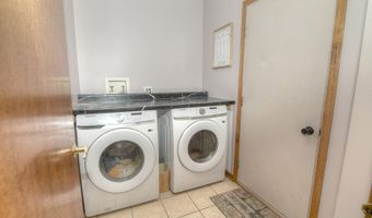 908 Mocking Bird Dr, Antioch, IL 60002