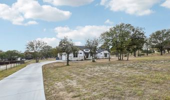 132 Wood Vly, Adkins, TX 78101