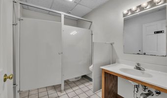 329 W Main St, Abingdon, VA 24210