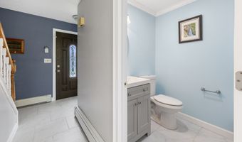 79 Strawberry Hill Rd, Bristol, CT 06010