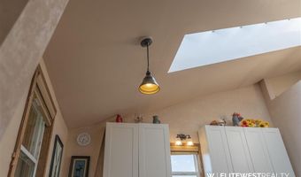 33 Cumberland Rd, Clark, WY 82435