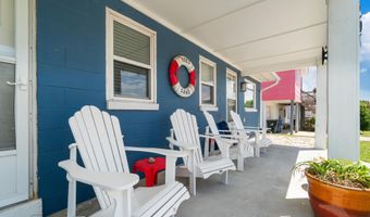 207 E Terminal Blvd, Atlantic Beach, NC 28512