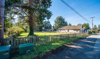 1168 2ND St, Bandon, OR 97411