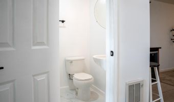 42243 CANARY GRASS Sq, Aldie, VA 20105