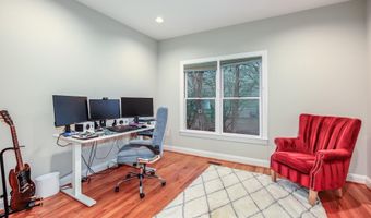 9304 WILDOAK Dr, Bethesda, MD 20814