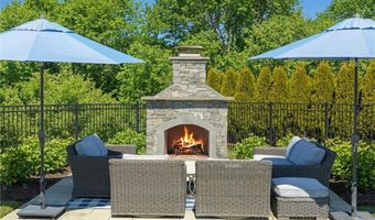 1048 Ocean Rd, Narragansett, RI 02882