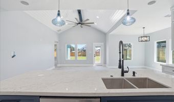 741 S 10th St, Aransas Pass, TX 78336