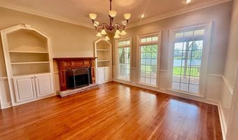 708 Town And Country Dr, Adel, GA 31620