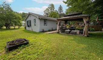 9658 Oakland St, Angola, NY 14006