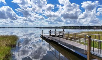 226 LAKE VISTA Dr, Auburndale, FL 33823