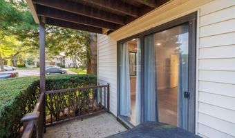 615 Broadway 63, Amityville, NY 11701