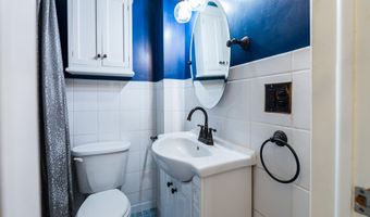 945 Rose Dr, Ann Arbor, MI 48103