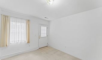 56 Pembroke Rd APT 11, Danbury, CT 06811