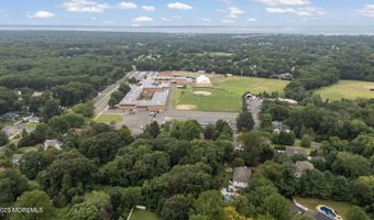 13 Swartzel Dr, Middletown, NJ 07748
