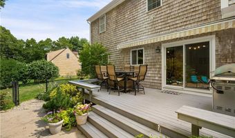 364 Orchard Woods Dr, North Kingstown, RI 02874