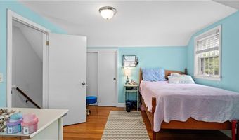 689 Middle Rd, East Greenwich, RI 02818